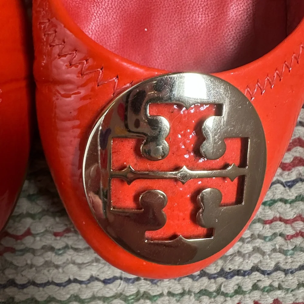 Tory Burch Reva Flats Orange Patent - Picture 3 of 6